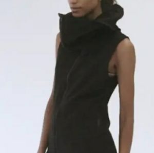 OnePiece Realize Vest